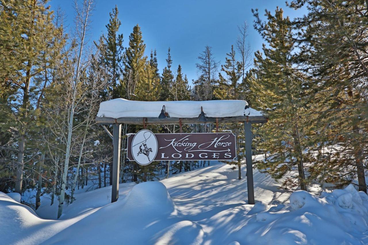 גרנבי Kicking Horse Lodges 3-202 מראה חיצוני תמונה